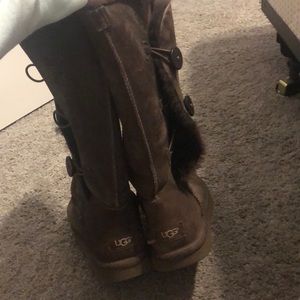 button uggs